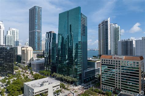 Miami – 1395 Brickell .